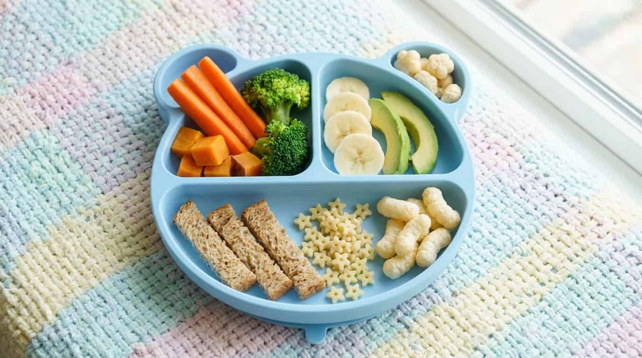 Baby Finger Foods: A Simple Guide to Starting Solids